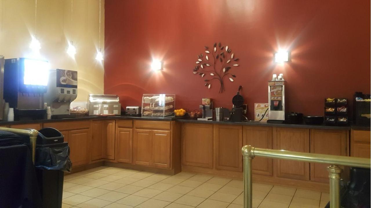 Crookston Inn & Convention Center Luaran gambar